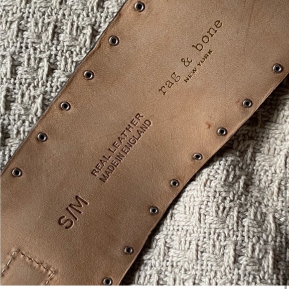 Emily in Paris ENTIRE OUTFIT Skirt, Top & Belt SOLD OUT EVERYWHERE - Picture 9 of 9